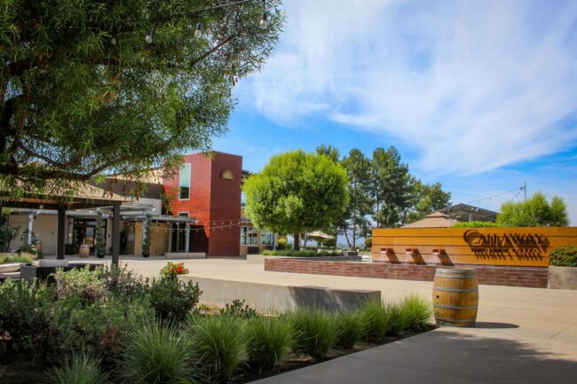 Callaway Vineyard & Winery front of building
